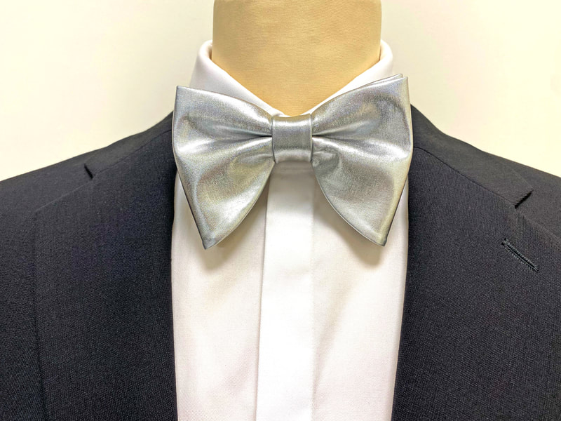 Oversized silver pre-tied bow tie